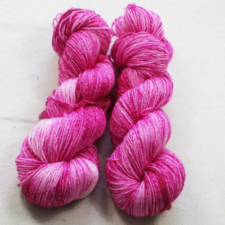 Handgefärbte Sockenwolle mit Baumwolle